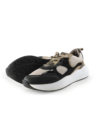 Omoda Sneakers
