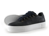 Manfield Sneakers