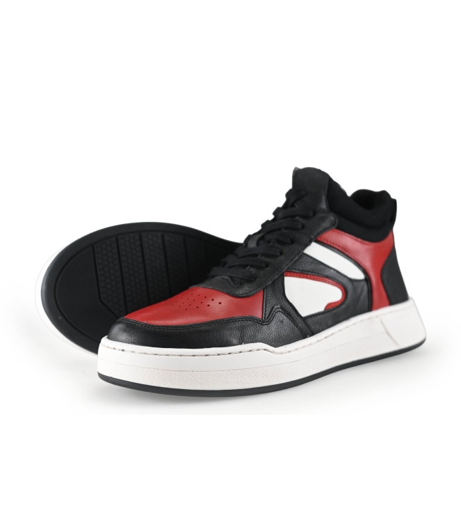 Emily Noah Schoudertas