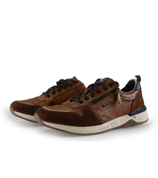 Mustang Sneakers