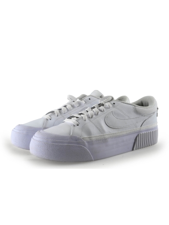Nike Sneakers Wit 324472
 Maat 40
 