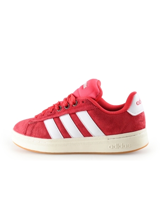 Adidas Sneakers Rood 324635
 Maat 41
 