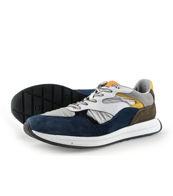 Vertice Sneakers