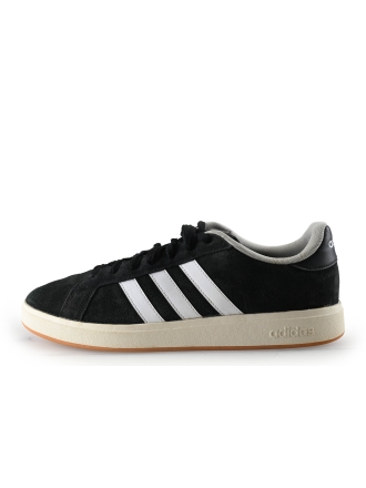 Adidas Sneakers Zwart 327445
 Maat 47
 