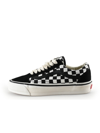 Vans Sneakers Zwart 329161
 Maat 40½
 