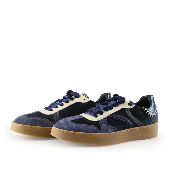 Manfield Sneakers
