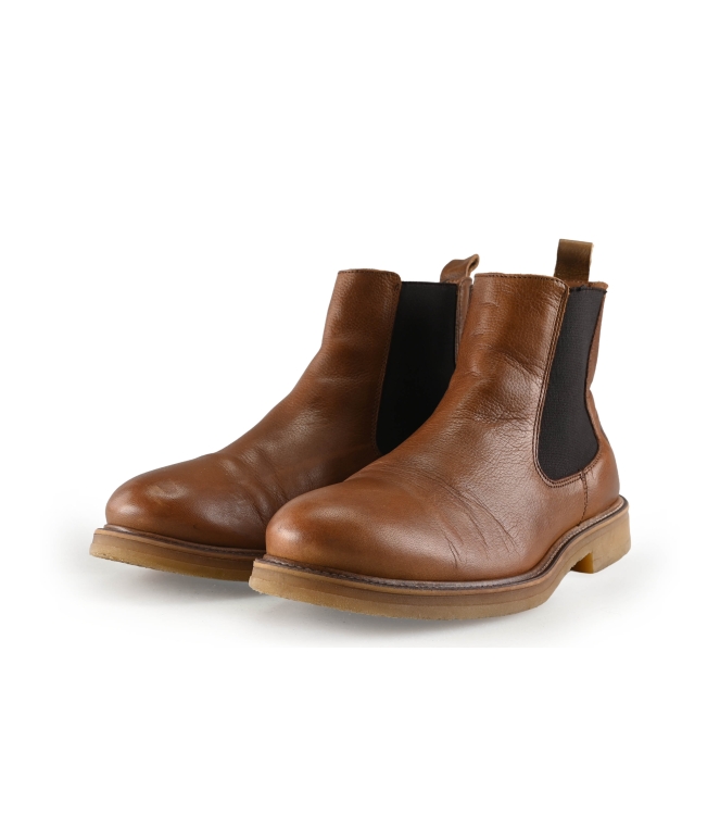 Travelin Chelsea boots