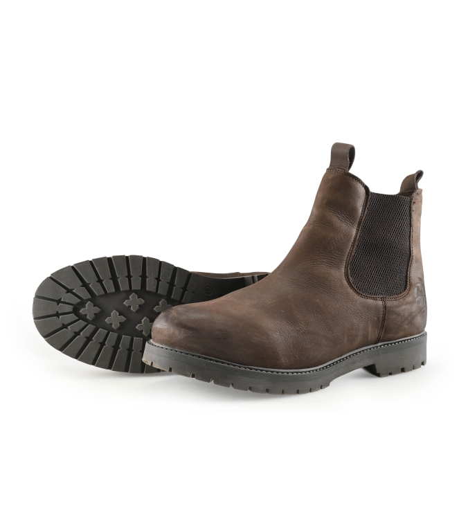 Travelin Chelsea boots