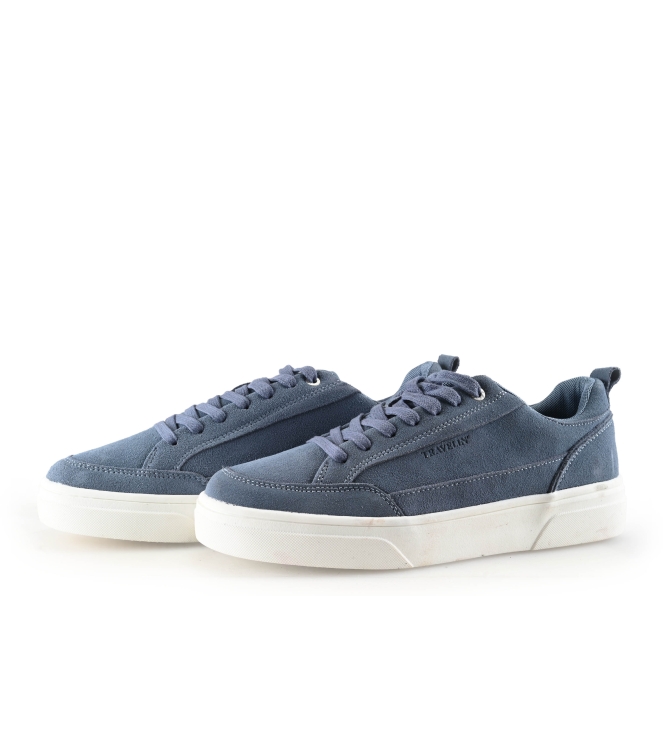 Travelin Sneakers