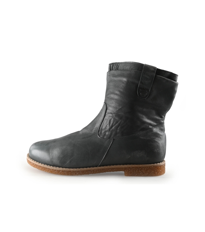 Andrea Conti? Enkellaarzen