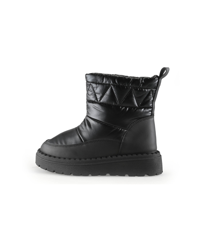 Claudia Ghizzani Snowboots