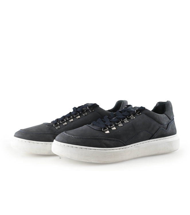 Manfield Sneakers