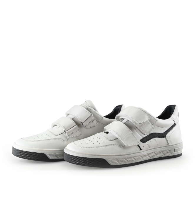 DSTRCT Sneakers
