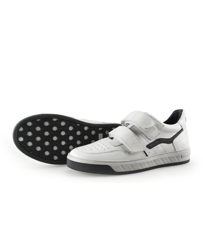 DSTRCT Sneakers
