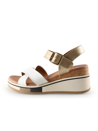 DSTRCT Sandalen Bruin 337808
 Maat 38
 