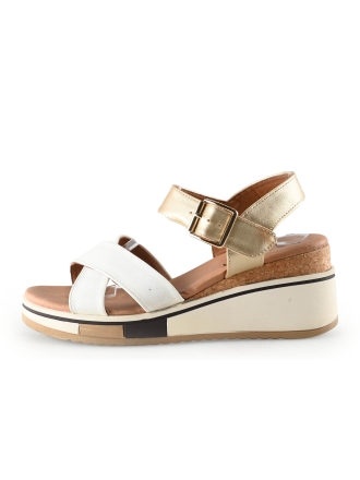 DSTRCT Sandalen Bruin 337936
 Maat 39
 