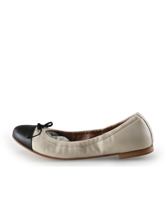 Notre-V Ballerina's Wit 340302
 Maat 39
 