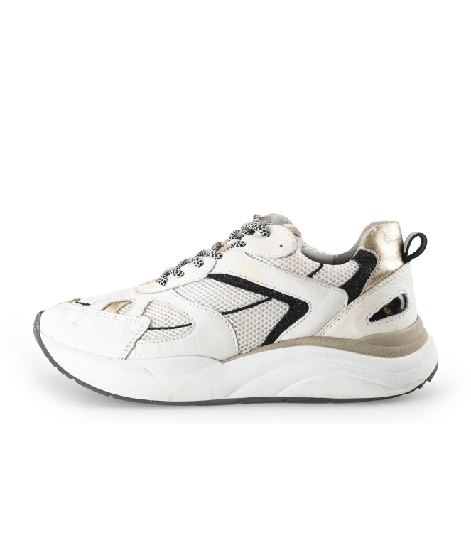 Lina Locchi Sneakers