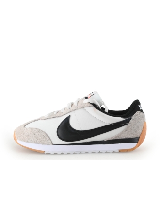 Nike Sneakers Wit 342298
 Maat 38
 