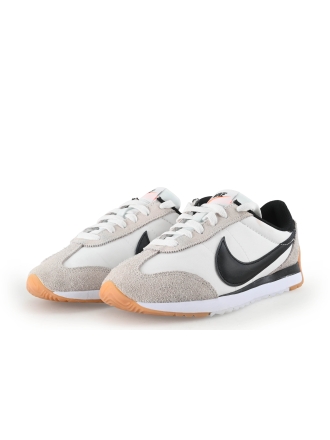 Nike Sneakers Wit 342298
 Maat 38
 