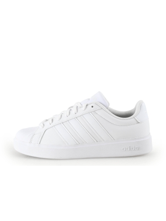 Adidas Sneakers Wit 342487
 Maat 38
 
