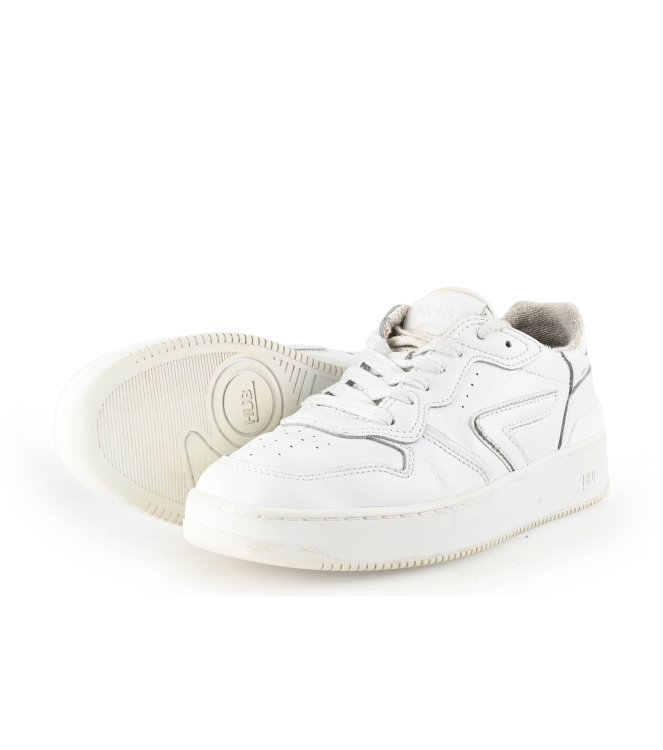 Hub Sneakers