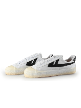 Warrior Shanghai Sneakers Wit 343359
 Maat 37
 