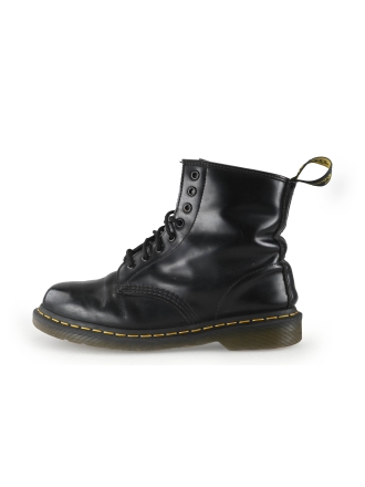 Dr. Martens Veterboots Zwart 344817
 Maat 42
 