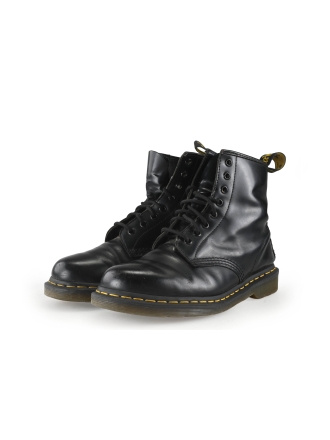 Dr. Martens Veterboots Zwart 344817
 Maat 42
 