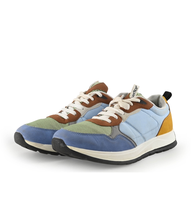 Vertice Sneakers