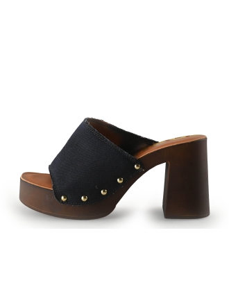 Sacha Muiltjes Zwart 347290
 Maat 36
 