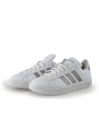 Adidas Sneakers Wit 348272
 Maat 36
 