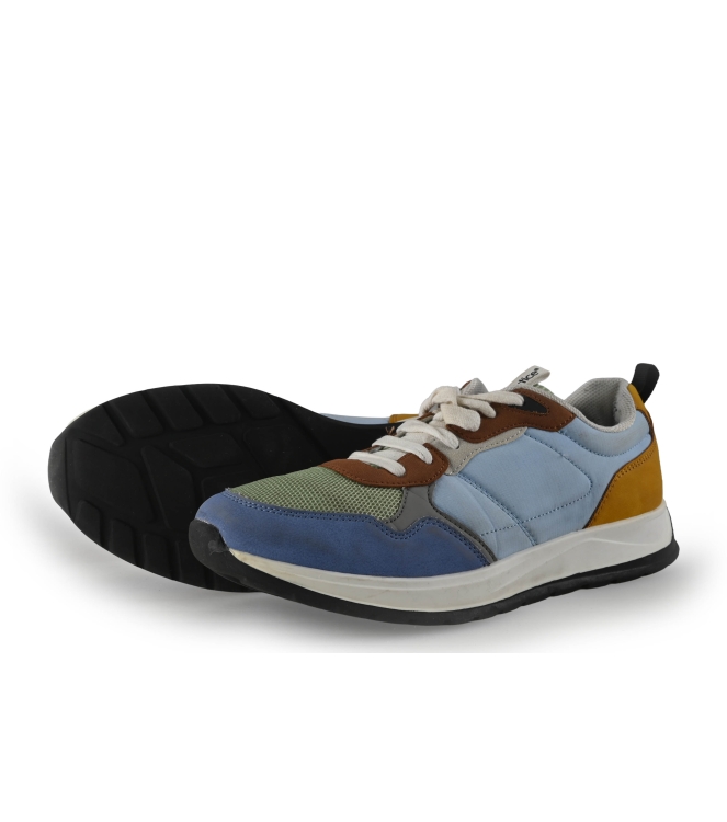 Vertice Sneakers