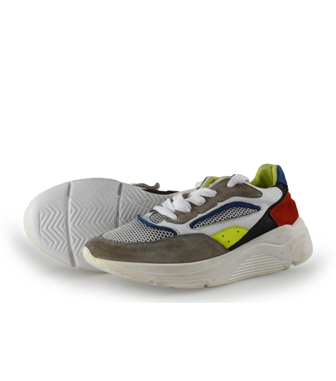Giga Sneakers