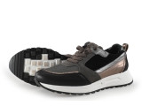 AQA Sneakers
