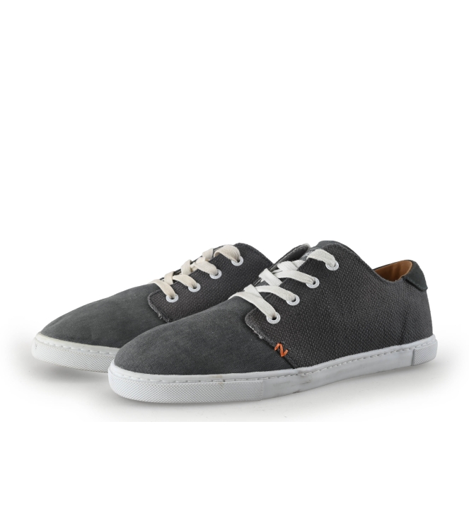 Hub Sneakers