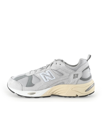 New Balance Sneakers Beige 349189
 Maat 46½
 