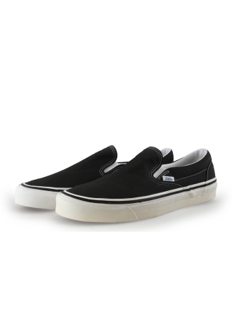 Vans Instappers Zwart 349629
 Maat 43
 