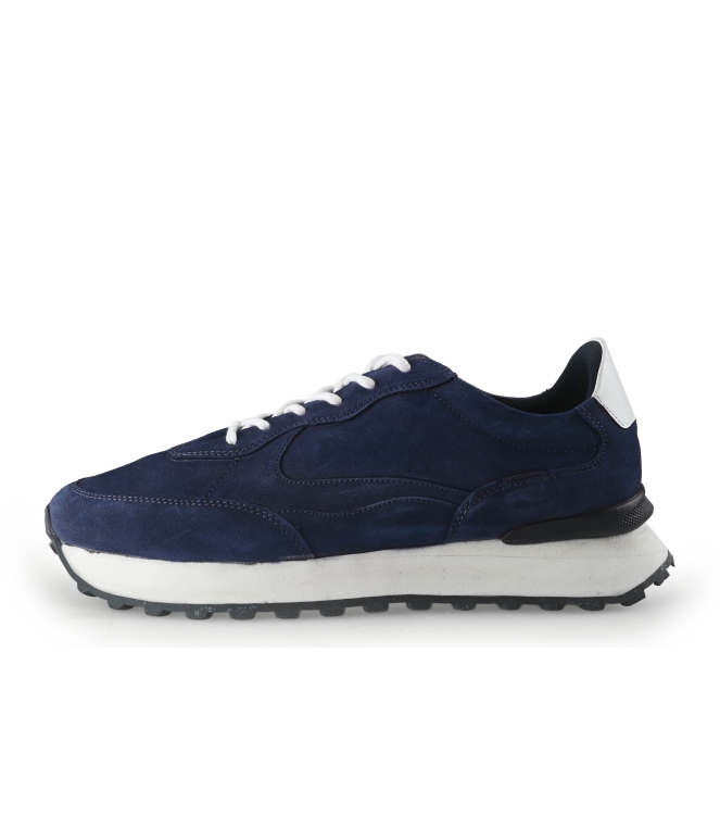 Vertice Sneakers