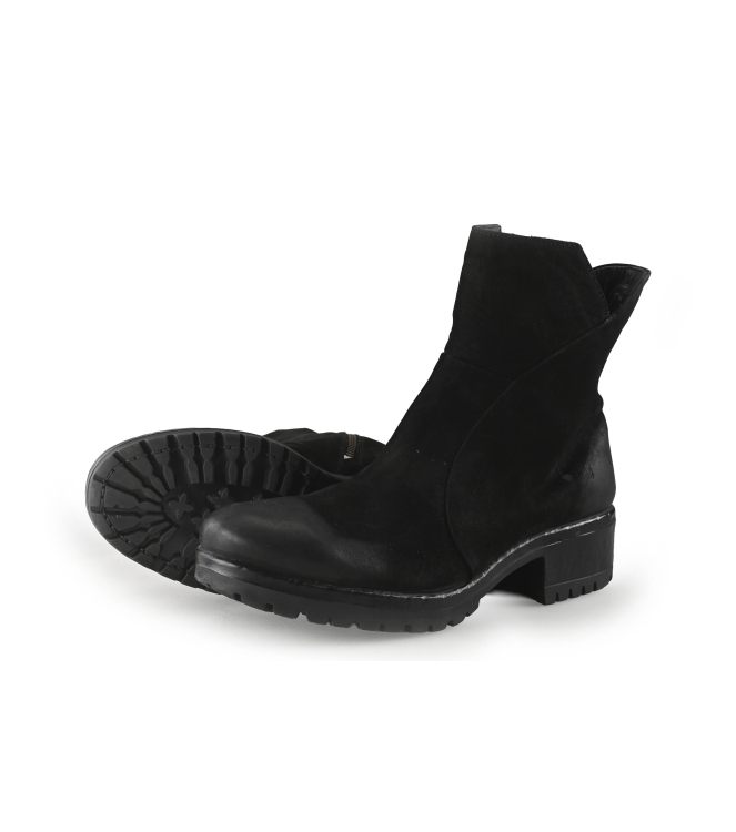 Lazamani Boots