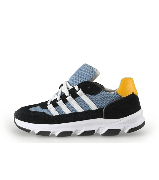 DSTRCT Sneakers