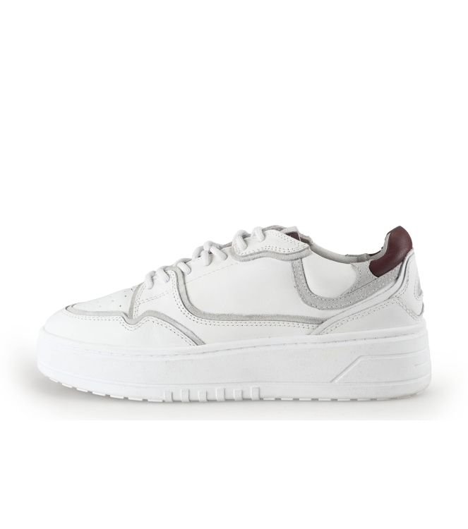 Omoda Sneakers