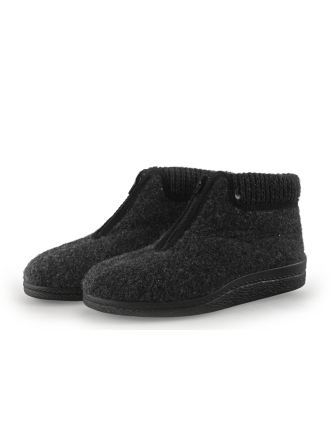 Nelson Pantoffels Zwart 355144
 Maat 39
 