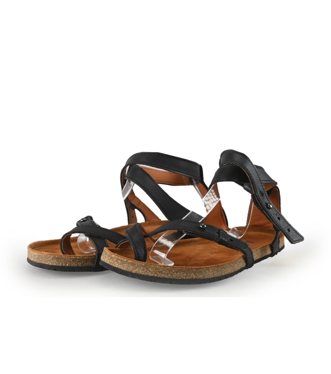 Aylla Barefoot