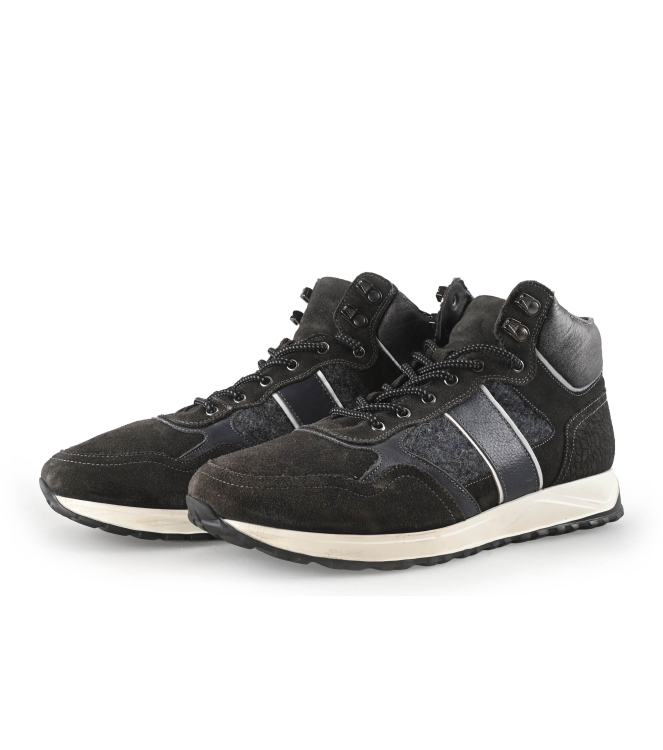 Manfield Sneakers