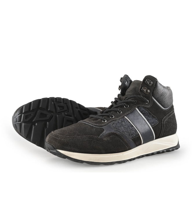 Manfield Sneakers