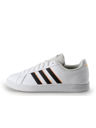 Adidas Sneakers Wit 356577
 Maat 44
 