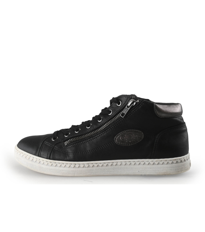 AQA Sneakers