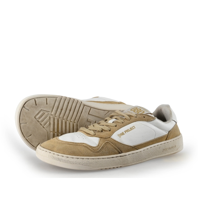 Ohne Sneakers