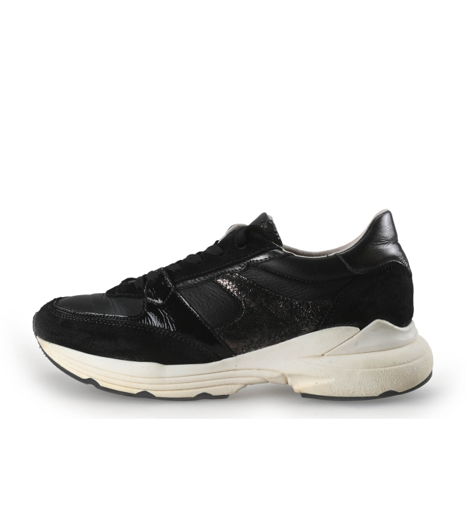 Red-Rag Sneakers